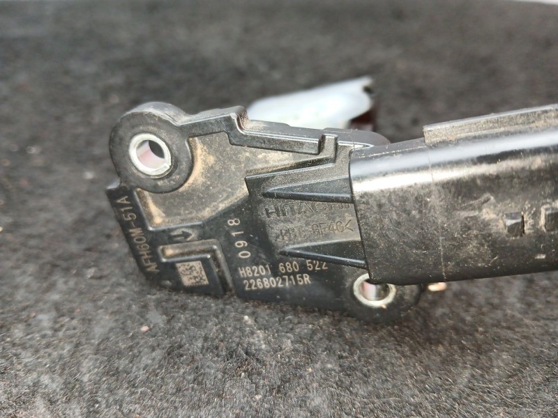 Recambio de caudalimetro para dacia duster (hm_) 1.5 dci 115 4x4 referencia OEM IAM H8201680522 - 226802715R HITACHI 