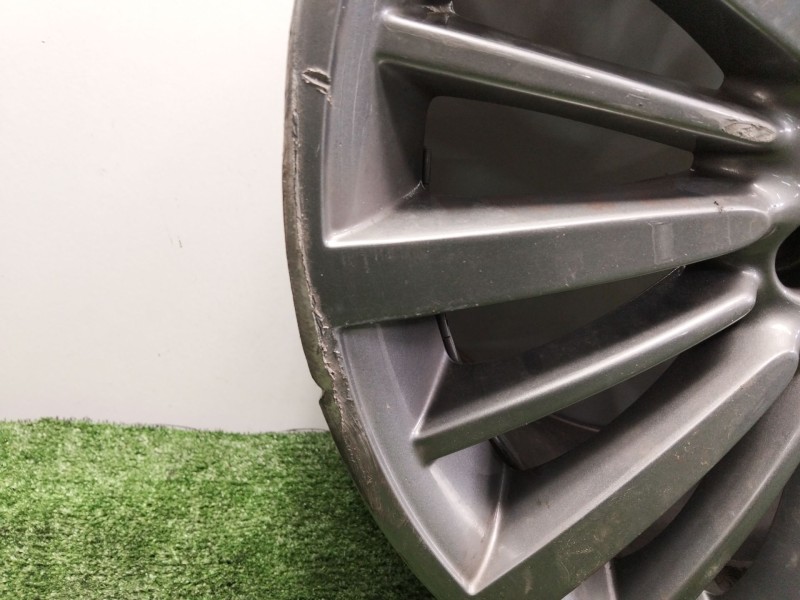 Recambio de llanta para bmw 4 descapotable (f33, f83) 420 d referencia OEM IAM 6868424  18´´PULGADAS