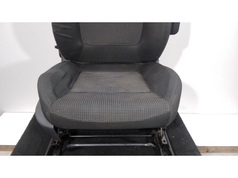 Recambio de asiento delantero derecho para peugeot 5008 (0u_, 0e_) 1.6 hdi referencia OEM IAM  TELA 