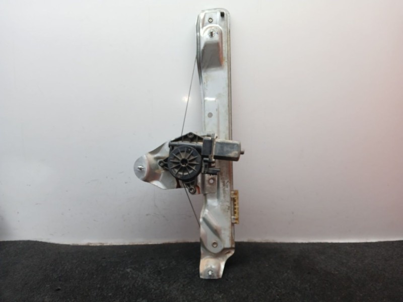 Recambio de elevalunas trasero derecho para dacia duster (hm_) 1.5 dci 115 4x4 referencia OEM IAM 827208597R - 128001891F - SA48