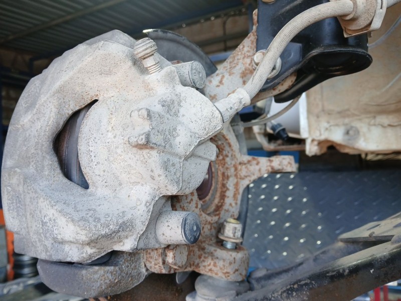 Recambio de pinza freno delantera derecha para dacia duster (hm_) 1.5 dci 115 4x4 referencia OEM IAM   