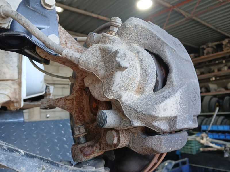 Recambio de pinza freno delantera izquierda para dacia duster (hm_) 1.5 dci 115 4x4 referencia OEM IAM   