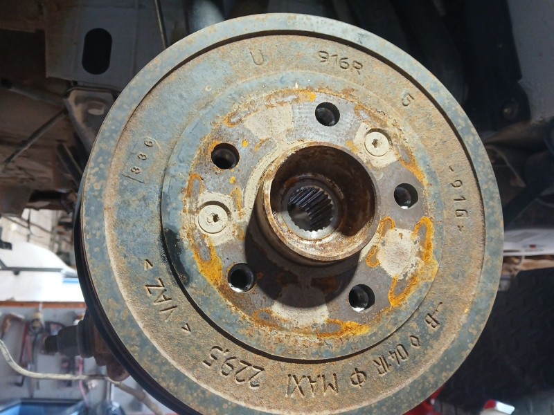 Recambio de mangueta trasera derecha para dacia duster (hm_) 1.5 dci 115 4x4 referencia OEM IAM   