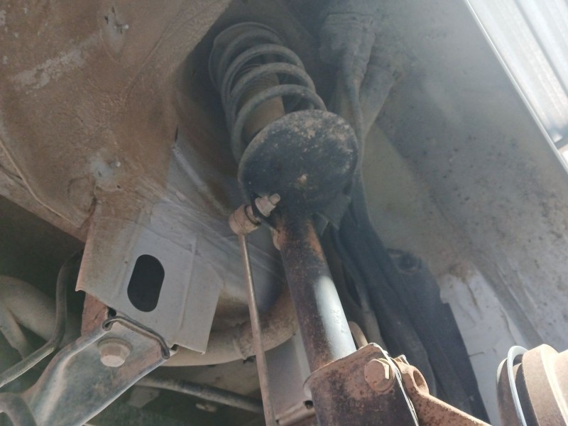 Recambio de amortiguador trasero derecho para dacia duster (hm_) 1.5 dci 115 4x4 referencia OEM IAM   