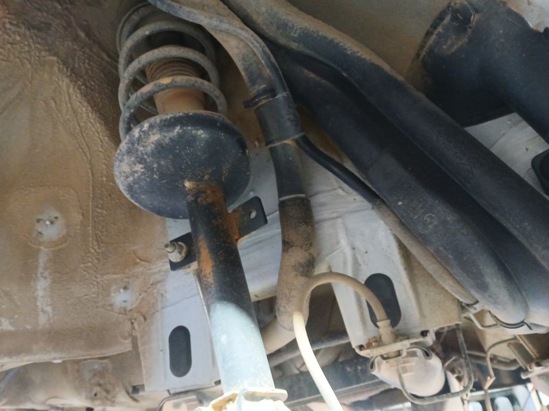 Recambio de amortiguador trasero derecho para dacia duster (hm_) 1.5 dci 115 4x4 referencia OEM IAM   