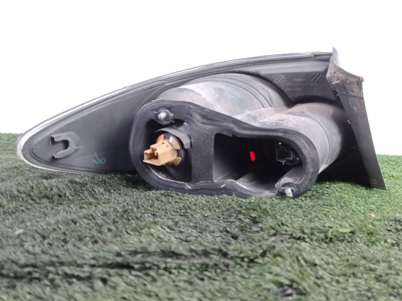 Recambio de piloto trasero derecho para mazda 6 sedán (gg) 2.0 di (gg14) referencia OEM IAM SIN REFERENCIA  