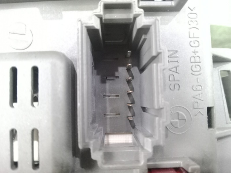 Recambio de caja reles / fusibles para bmw x6 (e71, e72) xdrive 30 d referencia OEM IAM 518954021A - 693168704 - B010105300 - 29