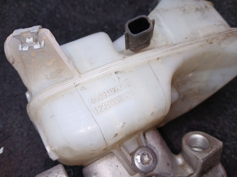 Recambio de bomba freno para dacia duster (hm_) 1.5 dci 115 4x4 referencia OEM IAM 460918629R - 1227083S01  