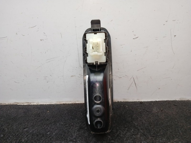 Recambio de mando elevalunas trasero derecho para dacia duster (hm_) 1.5 dci 115 4x4 referencia OEM IAM 829606755R  