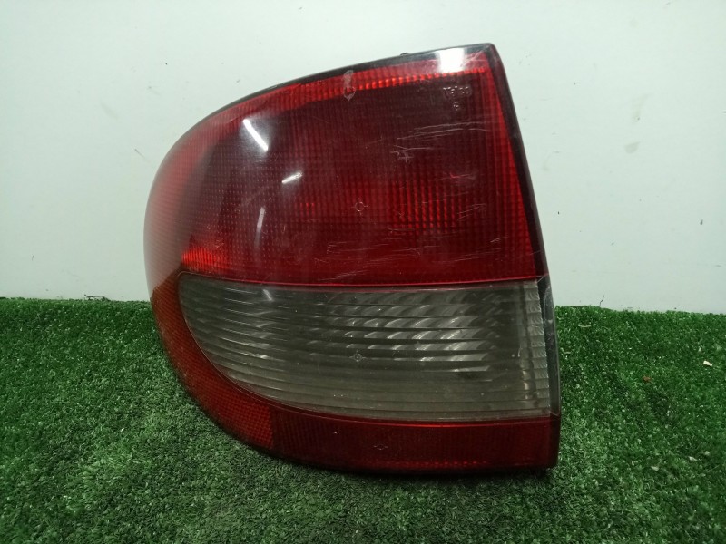 Recambio de piloto trasero izquierdo para renault megane i fase 2 classic (la..) 1.9 dci diesel cat referencia OEM IAM SINREFERE