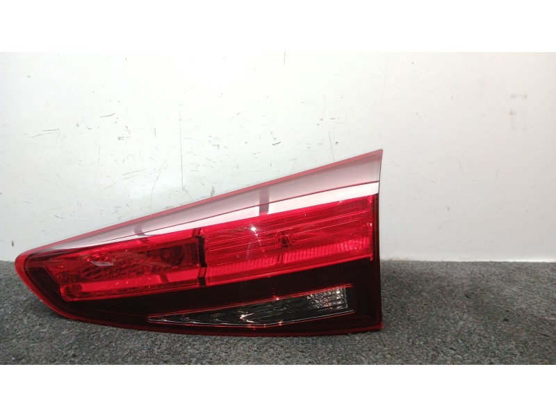 Recambio de piloto trasero derecho interior para hyundai tucson (tl, tle) 1.6 gdi referencia OEM IAM 92404D7500  