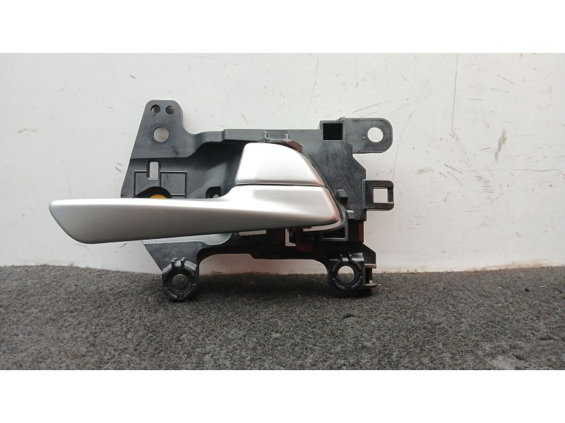 Recambio de maneta interior trasera derecha para hyundai tucson (tl, tle) 1.6 gdi referencia OEM IAM ZL5RR  