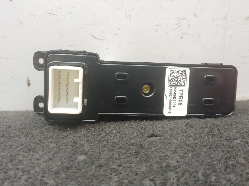 Recambio de mando elevalunas trasero izquierdo para hyundai tucson (tl, tle) 1.6 gdi referencia OEM IAM 93580D3031  