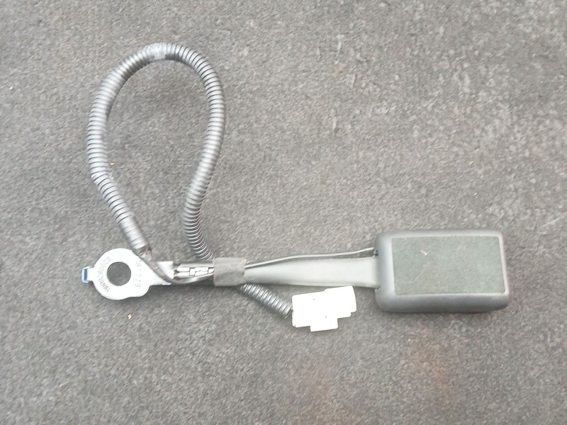 Recambio de enganche cinturon delantero izquierdo para hyundai tucson (tl, tle) 1.6 gdi referencia OEM IAM 88830D7000 - 63040090