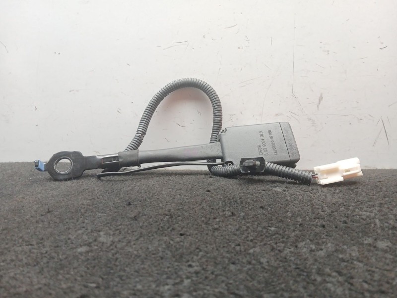 Recambio de enganche cinturon delantero derecho para hyundai tucson (tl, tle) 1.6 gdi referencia OEM IAM 88830D7000 - 630400900D