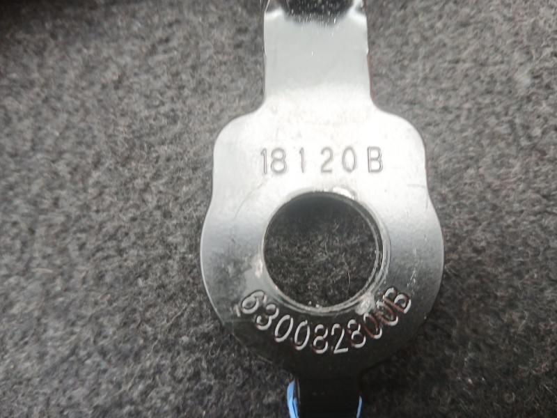 Recambio de enganche cinturon delantero derecho para hyundai tucson (tl, tle) 1.6 gdi referencia OEM IAM 88830D7000 - 630400900D