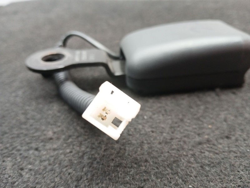 Recambio de enganche cinturon trasero central para hyundai tucson (tl, tle) 1.6 gdi referencia OEM IAM 89830D7000TRY - 630401600