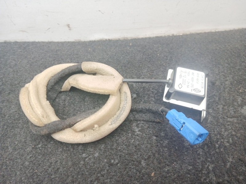 Recambio de antena para dacia duster (hm_) 1.5 dci 115 4x4 referencia OEM IAM 259754820R  