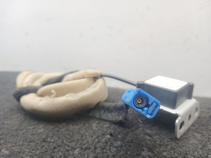 Recambio de antena para dacia duster (hm_) 1.5 dci 115 4x4 referencia OEM IAM 259754820R  