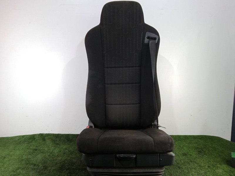 Recambio de asiento delantero izquierdo para mercedes-benz atego 1321 ls 4x2 referencia OEM IAM SIN REFERENCIA  