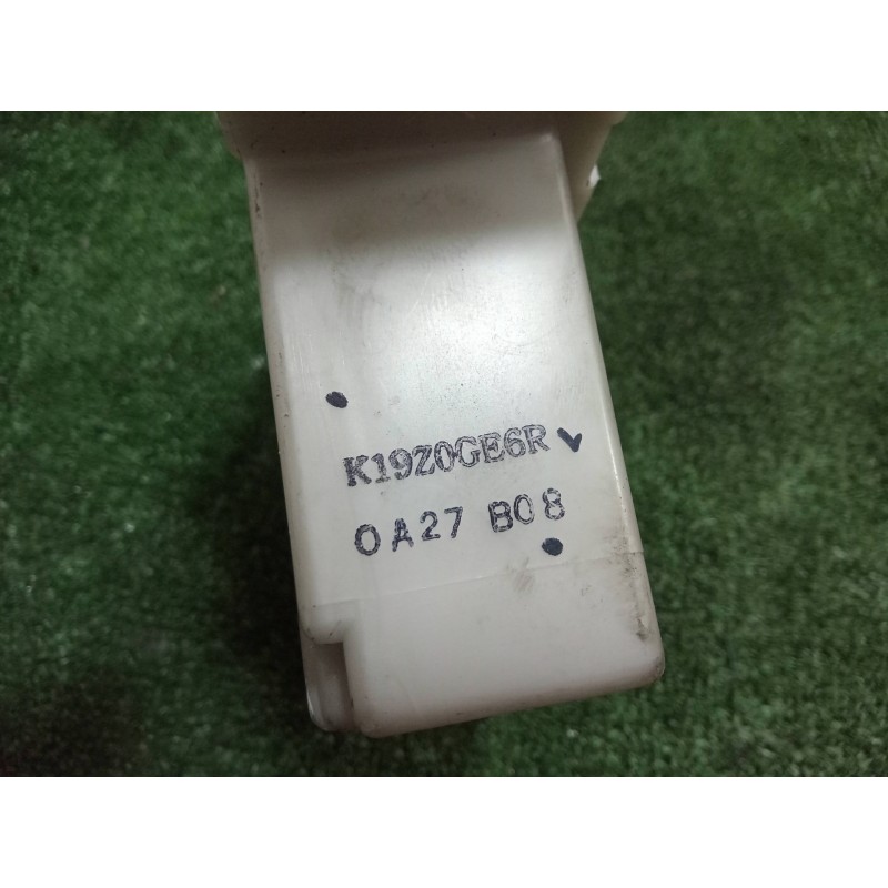 Recambio de mando climatizador para mazda 626 berlina (gf) 2.0 turbodiesel referencia OEM IAM K19Z0GE6R  