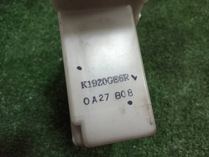 Recambio de mando climatizador para mazda 626 berlina (gf) 2.0 turbodiesel referencia OEM IAM K19Z0GE6R  