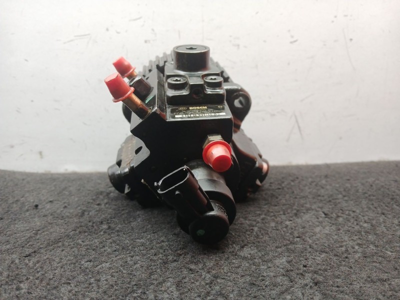 Recambio de bomba inyeccion para opel vectra c (z02) 1.9 cdti (f69) referencia OEM IAM 0445010097 - 0055204599 BOSCH 