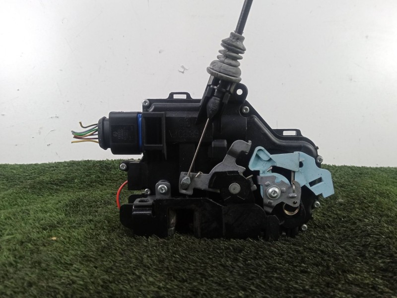 Recambio de cerradura puerta delantera derecha para skoda octavia ii (1z3) 1.6 tdi referencia OEM IAM 3D1837016AC 7.PINES 