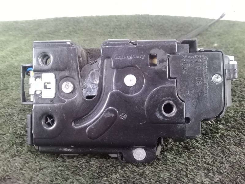 Recambio de cerradura puerta delantera derecha para skoda octavia ii (1z3) 1.6 tdi referencia OEM IAM 3D1837016AC 7.PINES 