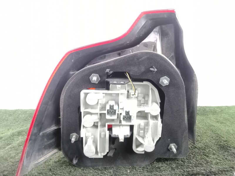 Recambio de piloto trasero derecho para volvo s40 ii (544) d2 referencia OEM IAM 27171404 07-12 