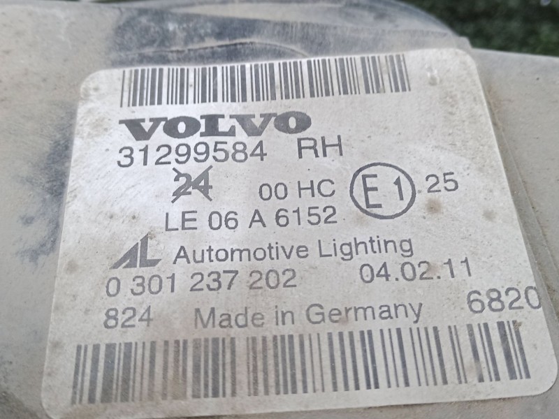 Recambio de faro derecho para volvo s40 ii (544) d2 referencia OEM IAM 31299584 07-12 HALOGENO