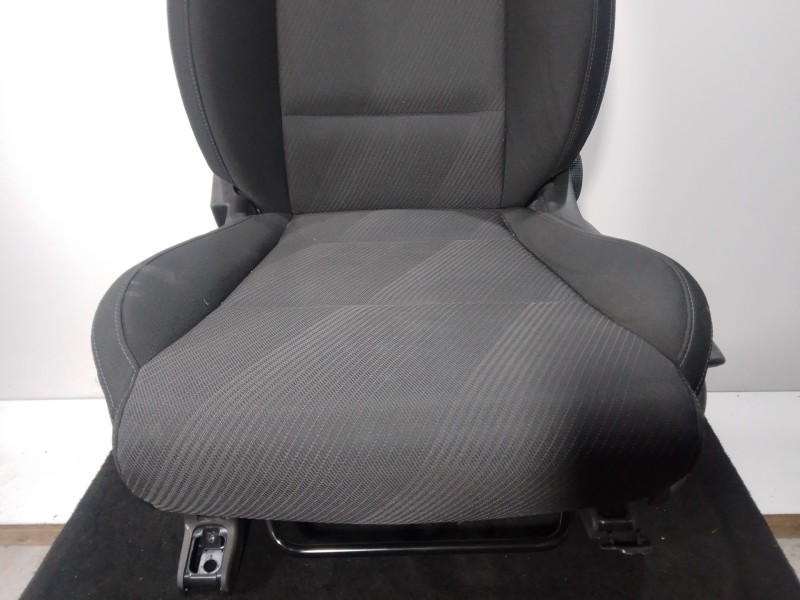 Recambio de asiento delantero izquierdo para hyundai tucson (tl, tle) 1.6 gdi referencia OEM IAM  TELA 