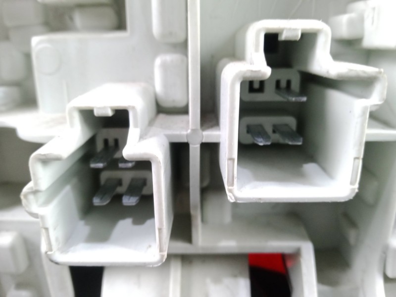 Recambio de piloto trasero izquierdo para volvo s40 ii (544) d2 referencia OEM IAM 307633492 07-12 