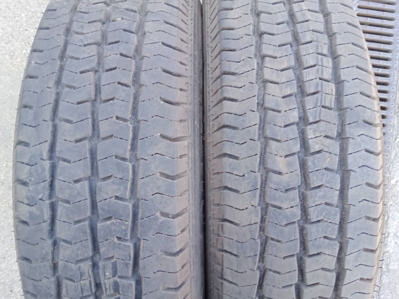 Recambio de pareja neumaticos para peugeot 407 (6d_) 2.0 hdi 135 (6drhrh, 6drhre, 6drhrg, 6drhrj) referencia OEM IAM 165/70R14C-