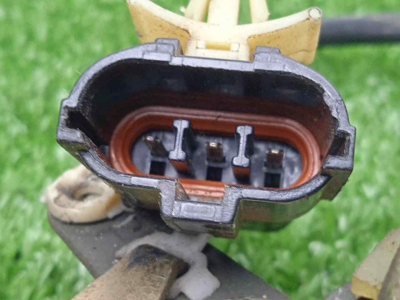 Recambio de cerradura puerta delantera izquierda para mitsubishi galloper (hyundai) 2.5 turbodiesel referencia OEM IAM  3.PUERTA