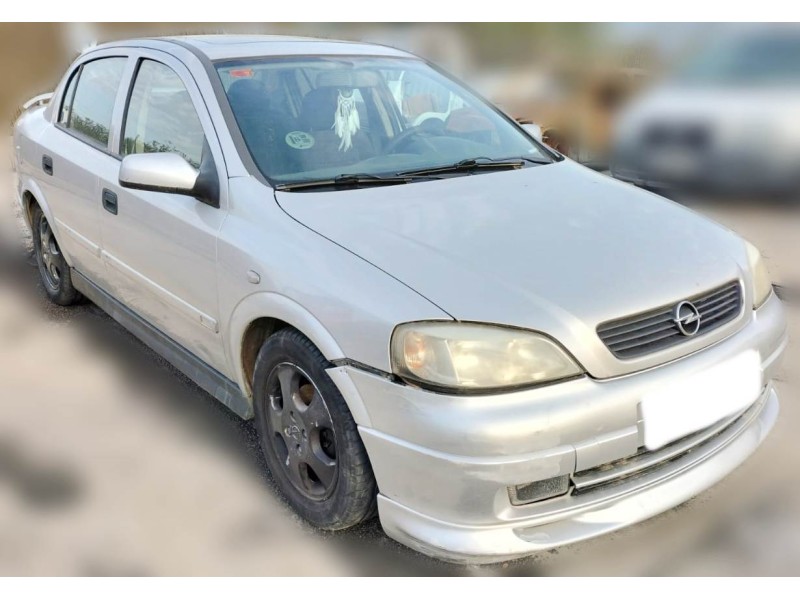 opel astra g sedán (t98) del año 2001