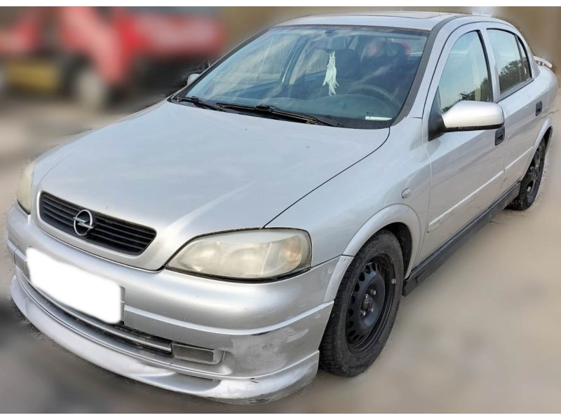 opel astra g sedán (t98) del año 2001