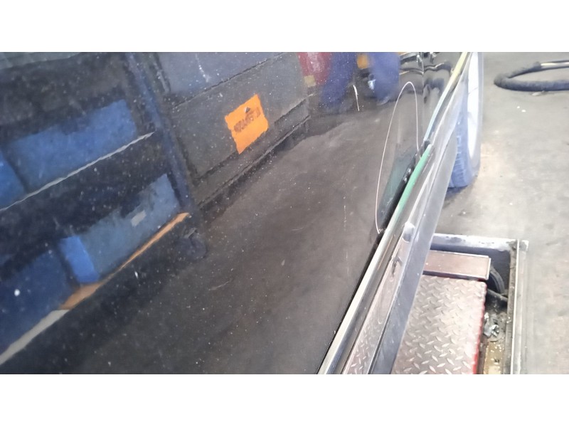 Recambio de puerta delantera izquierda para bmw 5 (e39) 525 d referencia OEM IAM   