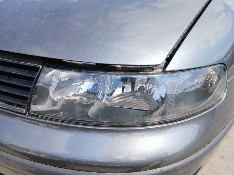 Recambio de faro izquierdo para seat leon (1m1) 1.6 16 v referencia OEM IAM   