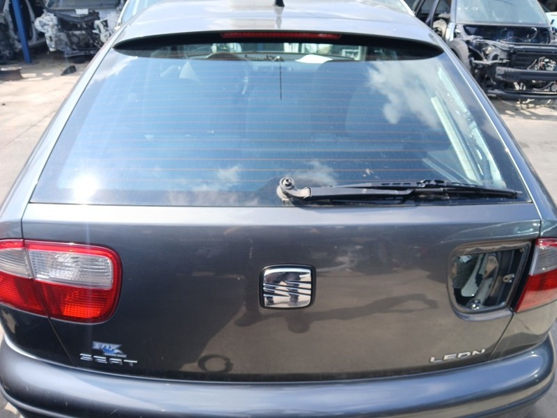 Recambio de porton trasero para seat leon (1m1) 1.6 16 v referencia OEM IAM   