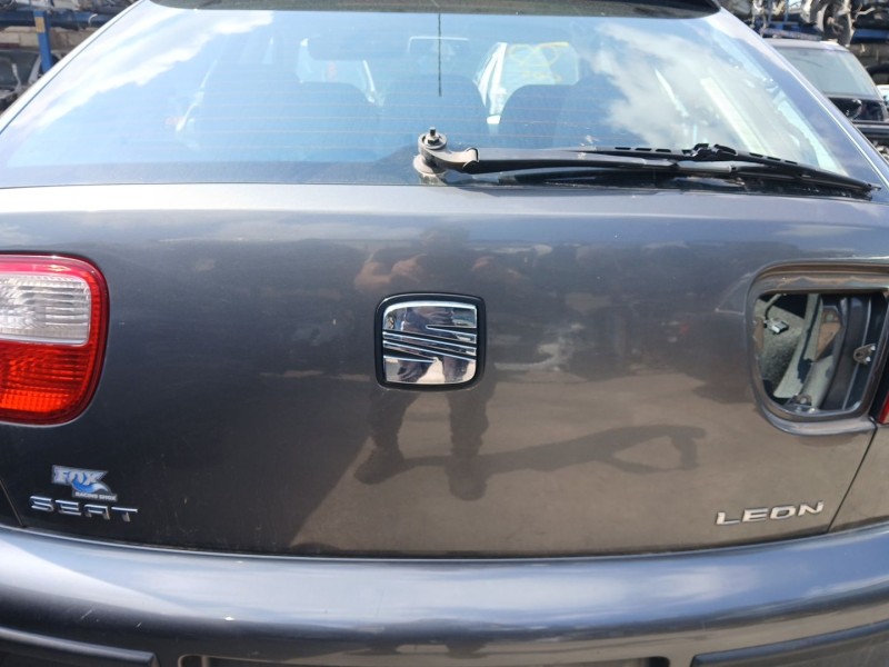 Recambio de porton trasero para seat leon (1m1) 1.6 16 v referencia OEM IAM   