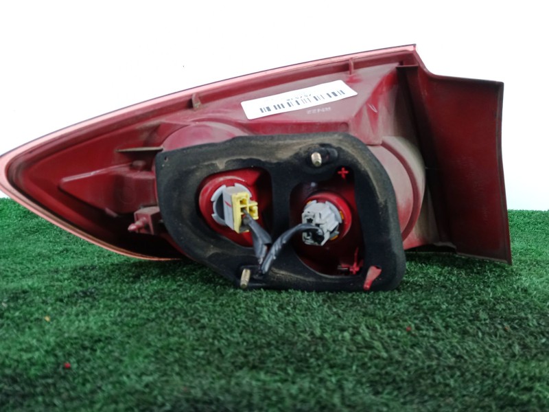 Recambio de piloto trasero derecho para mazda 3 sedán (bk) 2.0 (bkep) referencia OEM IAM SIN REFERENCIA 03-07 - 4.PUERTAS ROJO -