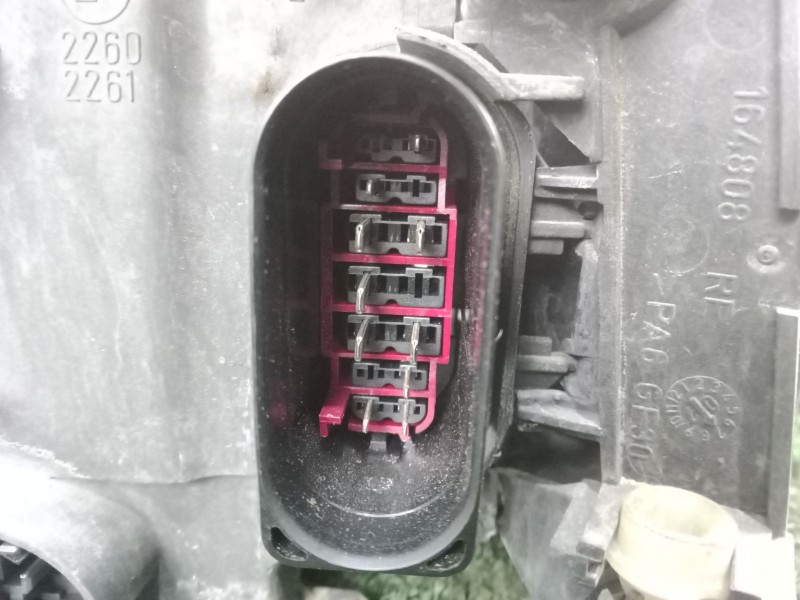 Recambio de faro derecho para volkswagen touareg (7la, 7l6, 7l7) 2.5 r5 tdi referencia OEM IAM 7L6941032C  XENON