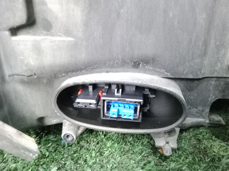 Recambio de faro derecho para volkswagen touareg (7la, 7l6, 7l7) 2.5 r5 tdi referencia OEM IAM 7L6941032C  XENON