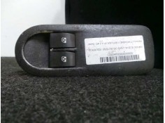 Recambio de mando elevalunas delantero izquierdo para renault megane ii berlina 3p 1.5 dci diesel referencia OEM IAM   BOTONERA 