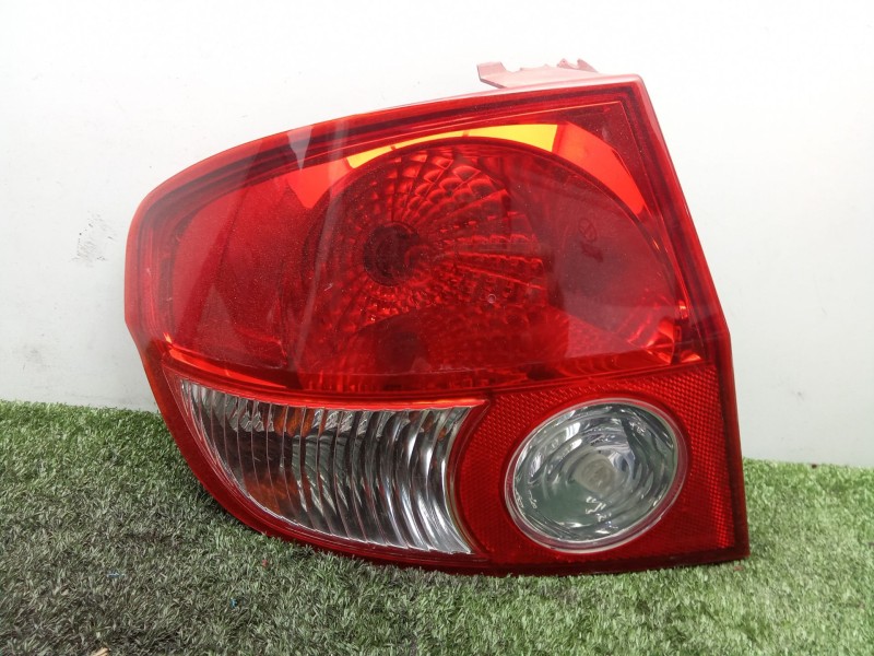 Recambio de piloto trasero izquierdo para hyundai getz (tb) 1.1 referencia OEM IAM SIN REFERENCIA 02-05 