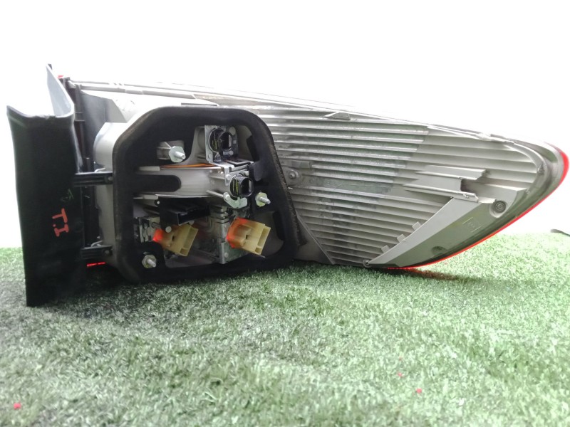 Recambio de piloto trasero izquierdo para bmw x6 (e71, e72) xdrive 30 d referencia OEM IAM 71798311  