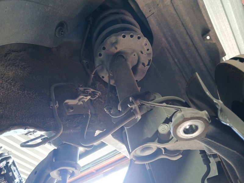 Recambio de amortiguador delantero derecho para hyundai tucson (tl, tle) 1.6 gdi referencia OEM IAM   