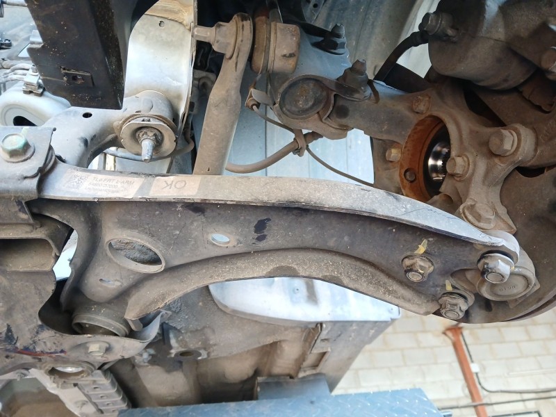 Recambio de brazo suspension inferior delantero izquierdo para hyundai tucson (tl, tle) 1.6 gdi referencia OEM IAM   