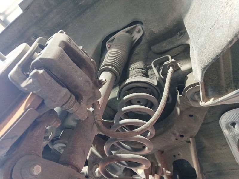 Recambio de amortiguador trasero izquierdo para hyundai tucson (tl, tle) 1.6 gdi referencia OEM IAM   